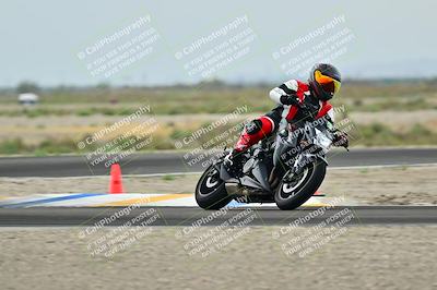 media/Apr-18-2025-TrackDaz (Fri) [[45f5874c44]]/C Group/Session 1 (Turn 7)/